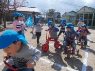 三輪車、スクーターレース 